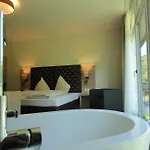Hotel Weihermuehle 3*